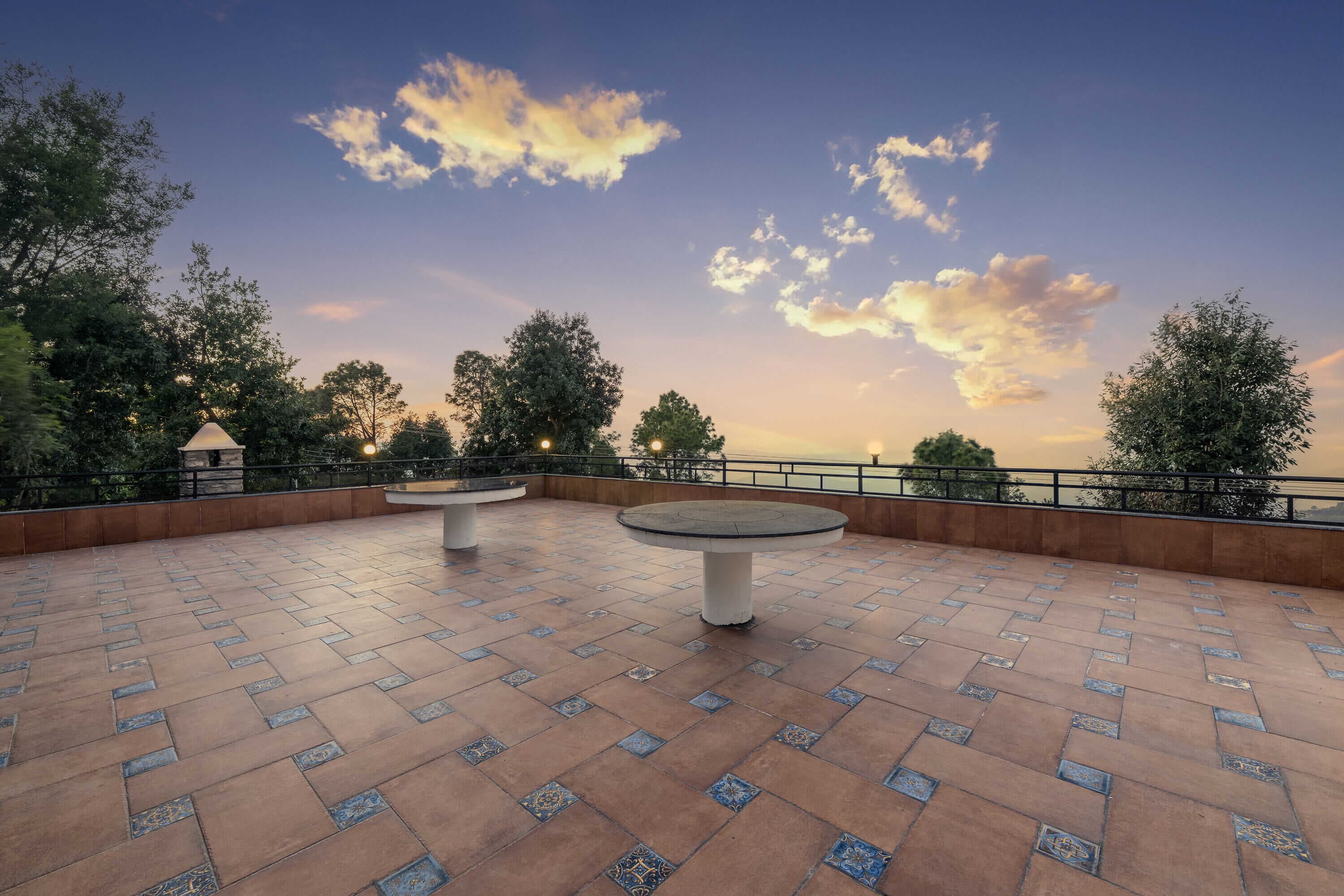 f89vz1e3k3hwjawfd53vzvz2